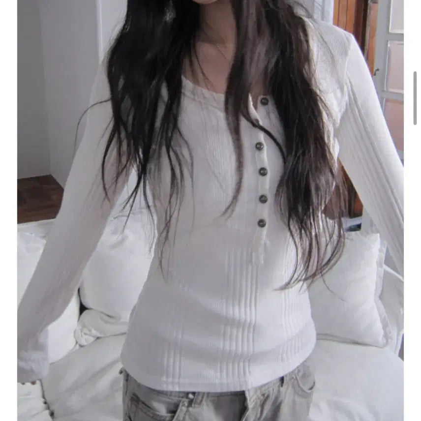 [BUNJANG] EE Muggle Button T-shirt / 이즈이즈 [EE] Muggle button t