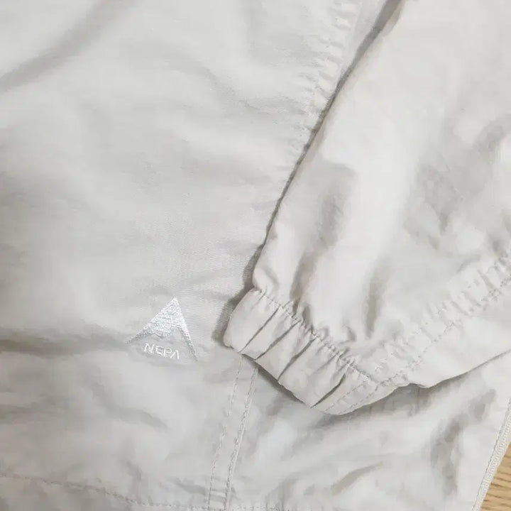 [BUNJANG] Nepa Anorak Windbreaker Jacket / 네파 바람막이 아노락