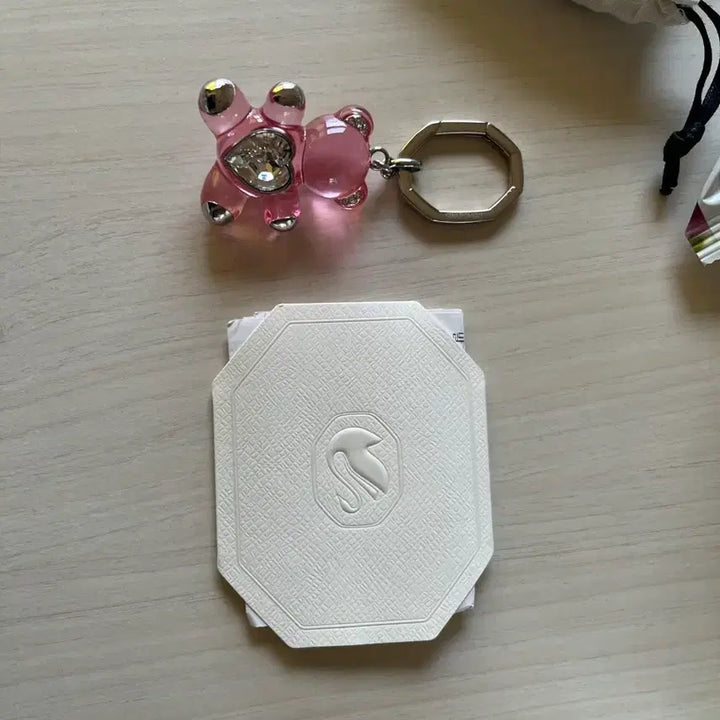 [BUNJANG] Swarovski Pink Teddy Bear Charm / 스와로브스키 핑크 테디 키링