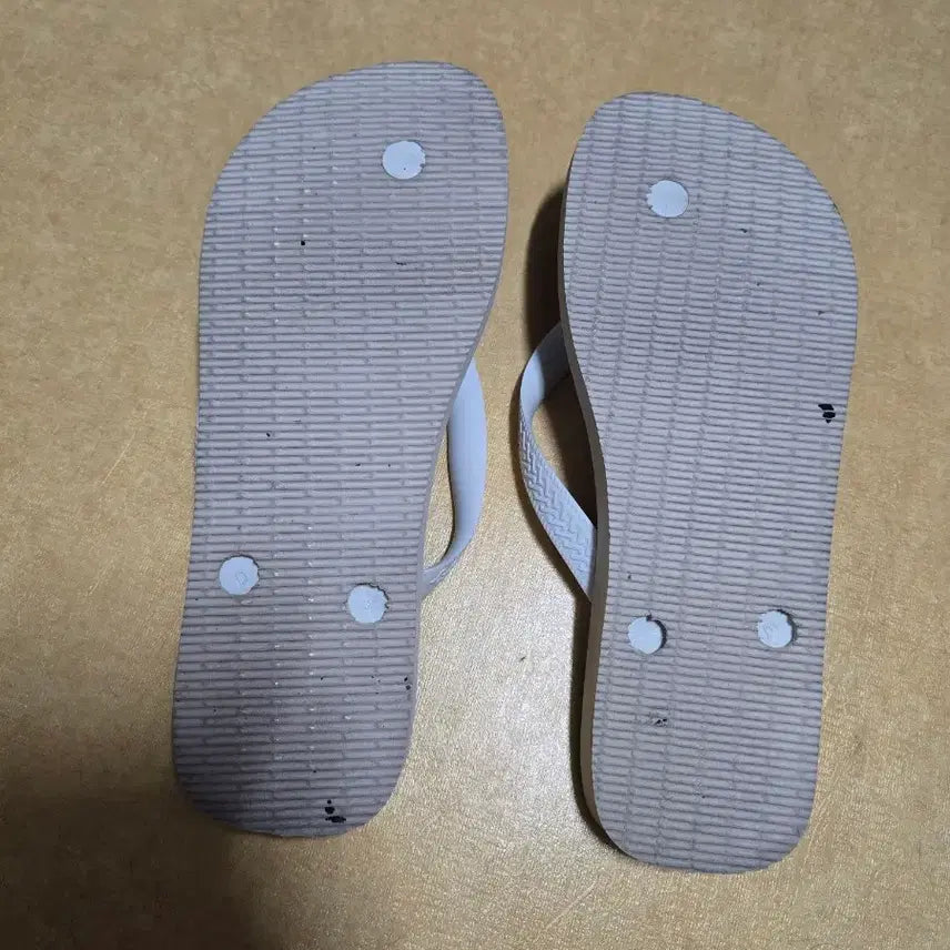 [BUNJANG] Havaianas Simpsons Flip-Flops EUR41/42 / 하바이아나스 심슨 플립플랍 EUR41/42 팝니다.