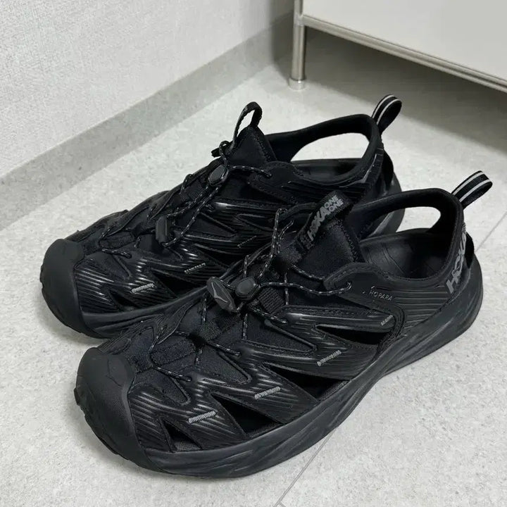 [SOLD OUT] 호카 호파라 블랙 280 (1106534-BBLC)