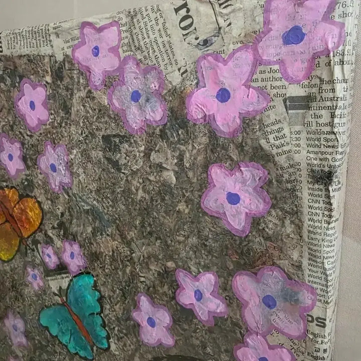 [BUNJANG] Song Myung-sook Original Artwork - Newspaper Collage Mixed Media (2009) / 송명숙 작가 원화 - 신문 콜라주 혼합매체