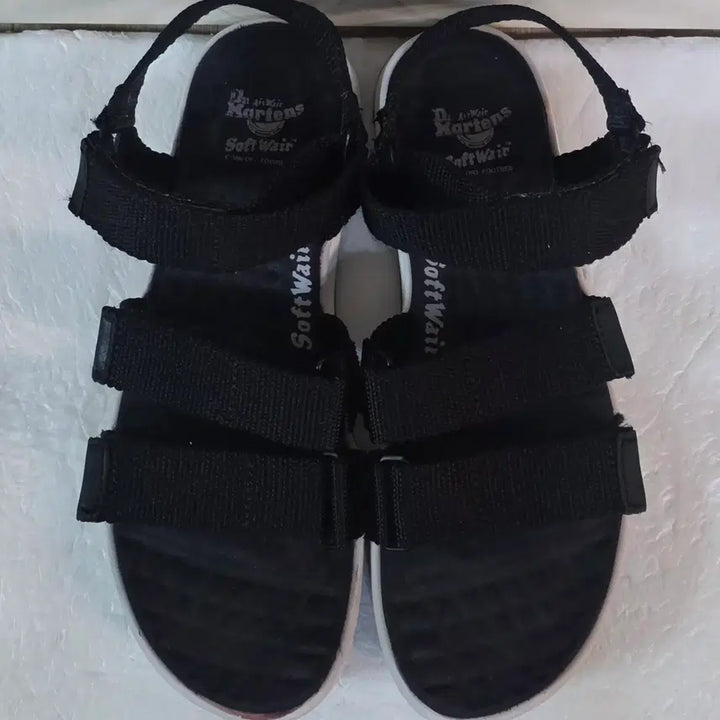 [BUNJANG] Dr. Martens Maldon Light Strap Sandals Black/White / [270] 닥터마틴 말돈 라이트 스트랩 샌들 블랙화이트ㅡ단종매물