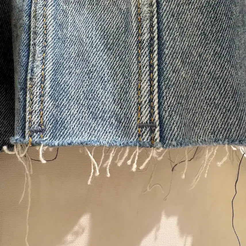 [BUNJANG] ZARA Cropped Denim Jacket Light Wash (New) / 자라 크롭 데님자켓 연청 워싱 / 미착용 새상품