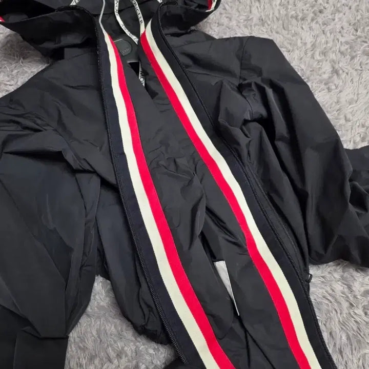 [BUNJANG] Moncler Carles Hooded Windbreaker Jacket Black XL / 몽클레어 후드 바람막이 블랙