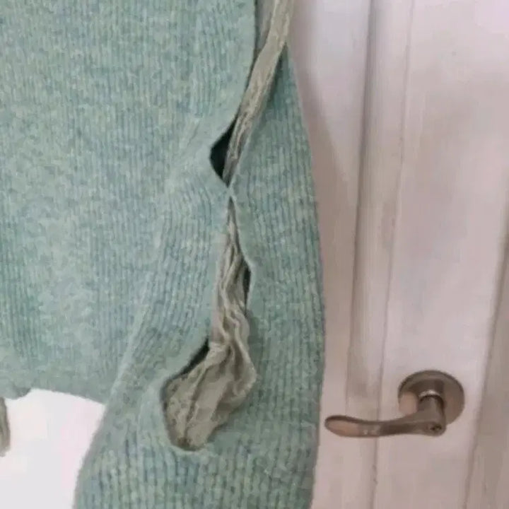 [BUNJANG] SHEIN Mint Slit Knit Top with Lace Detail / SHEIN 민트색 트임 니트