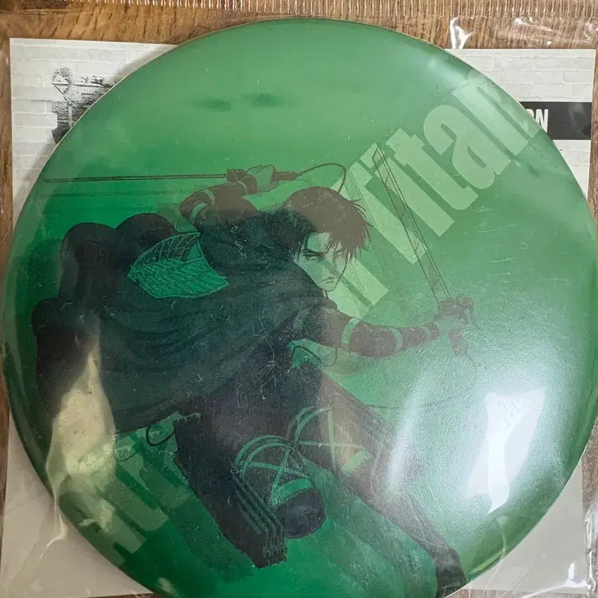 [SOLD OUT] (새상품,일괄) 진격의거인 진격거 리바이,에렌 캔뱃지