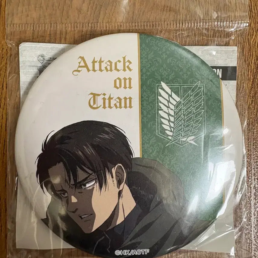 [SOLD OUT] (새상품,일괄) 진격의거인 진격거 리바이,에렌 캔뱃지