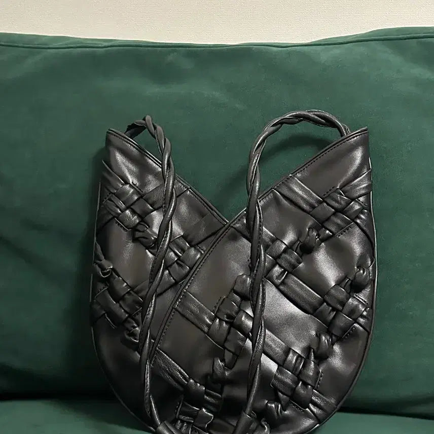 [BUNJANG] BOGKI BARCHAN Shoulder Bag / (새상품컨디션) BOGKI 보그키 숄더백 블랙 (정가 398000원)