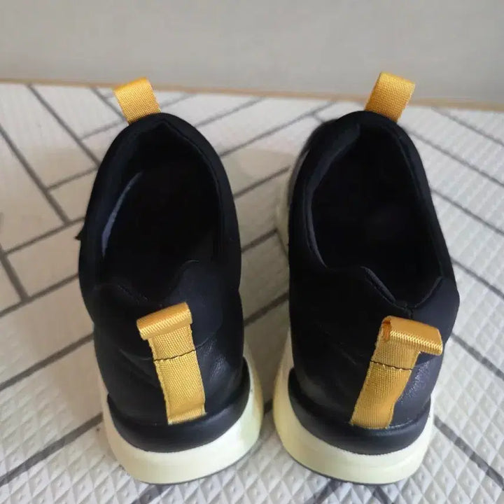 [SOLD OUT] 디자이너 슈즈 씸 스니커즈.235사이즈