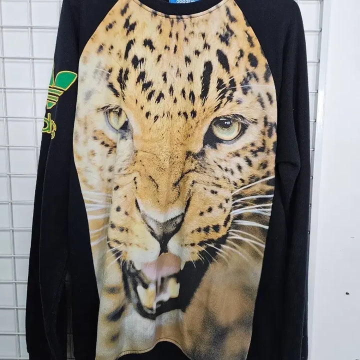 [BUNJANG] Adidas Tiger Print Sweatshirt Black / 아디다스 호랑이 프린팅 맨투맨 블랙