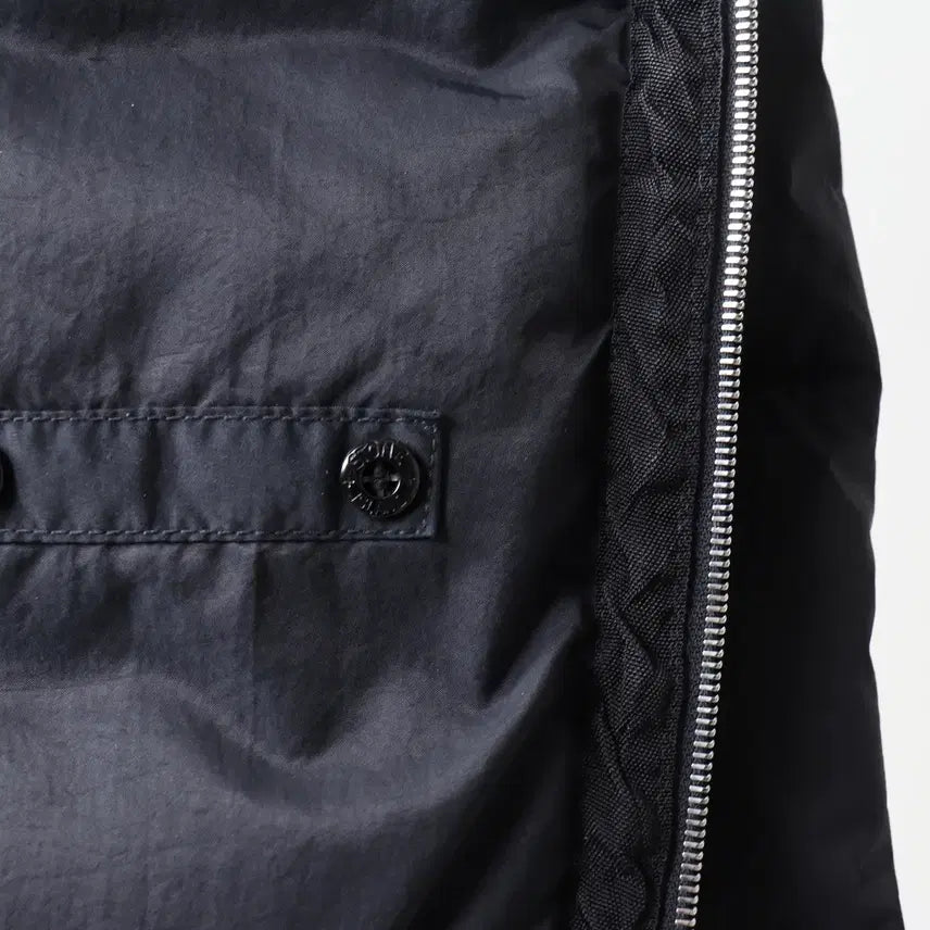 [BUNJANG] Stone Island Seamless Tunnel Hooded Padded Jacket Black L / 스톤아일랜드 심리스터널 후드 패딩 블랙 L팝니다.