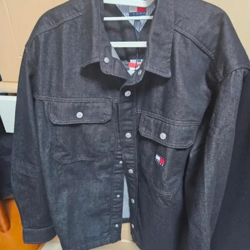 [SOLD OUT] [새상품] 타미진스 흑청 블랙 데님 셔켓 자켓