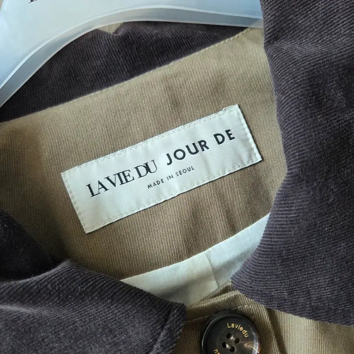 [BUNJANG] Lavie Douce Trench Coat / 라비두 주르드 트랜치 코트