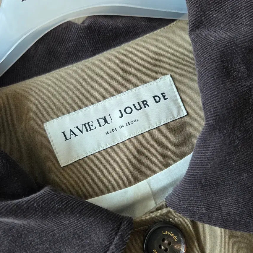 [BUNJANG] Lavie Douce Trench Coat / 라비두 주르드 트랜치 코트
