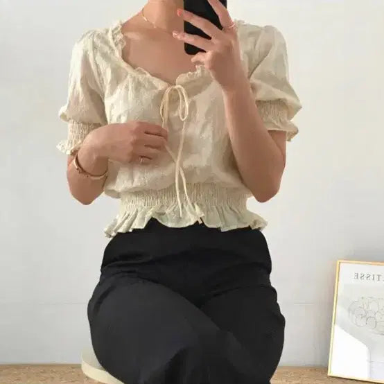 [BUNJANG] Habibi Lace Summer Cropped Short Sleeve Blouse / 하비비 레이스 여름 옷 상의 크롭 반팔 반팔티 블라우스 지그재그 에이블리