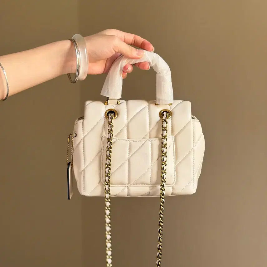 [BUNJANG] Coach Tevi Top Handle Bag with Quilting CCC12 White / 코치 테비 탑 핸들백 위드 퀄팅 CCC12 화이트 새상품
