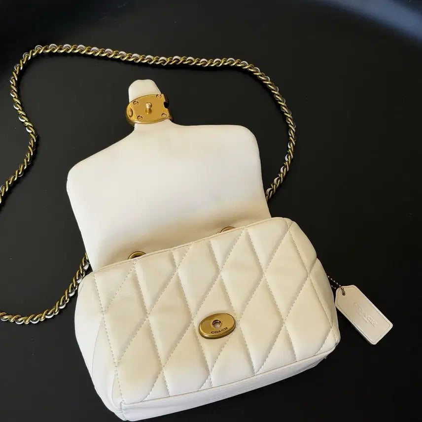 [BUNJANG] Coach Tevi Top Handle Bag with Quilting CCC12 White / 코치 테비 탑 핸들백 위드 퀄팅 CCC12 화이트 새상품