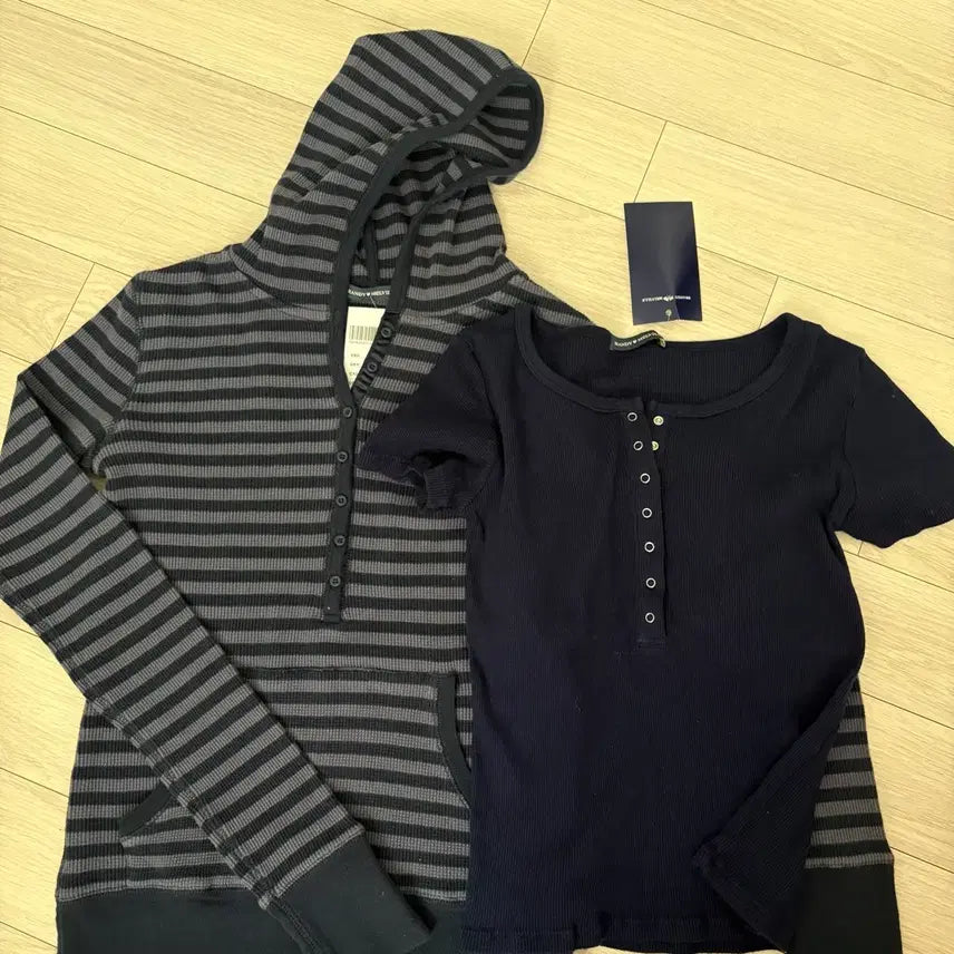 [SOLD OUT] 브랜디멜빌 스트라이프 후드 티셔츠