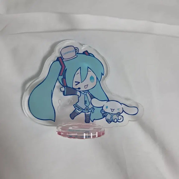 [BUNJANG] Vocaloid Hatsune Miku Sanrio Cinnamoroll Acrylic Stand / 보컬로이드 하츠네 미쿠 산리오 콜라보 시나모롤 아크릴 스탠드