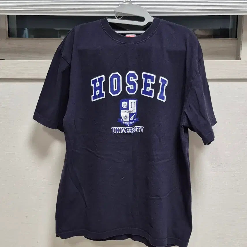 [BUNJANG] HOSEI UNIVERSITY Navy Short Sleeve T-shirt / [HOSEI UNIVERSITY]반팔 티셔츠(사이즈: XL/색상: 네이비