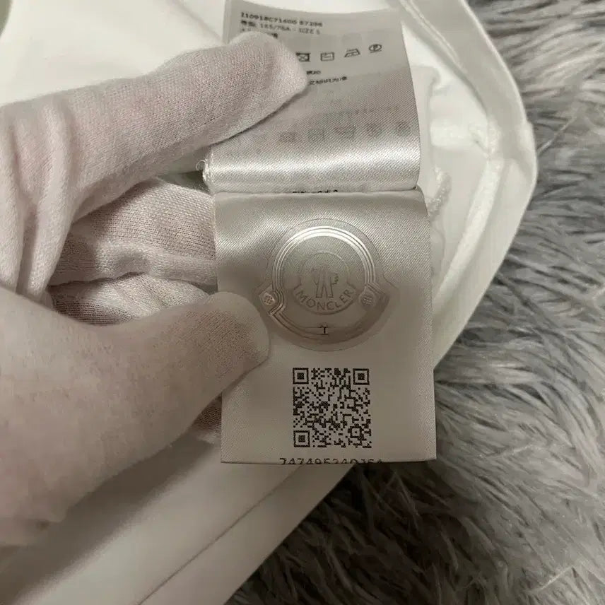 [BUNJANG] Moncler Slim Fit Short Sleeve Shirt / [22ss/Ssize] 몽클레어 슬림핏 반팔