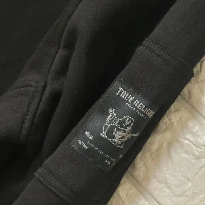 [BUNJANG] True Religion 2XL Sleeve Logo Pocket Hoodie Zip-Up / [2XL] 트루릴리전 소매로고 포켓 후드집업