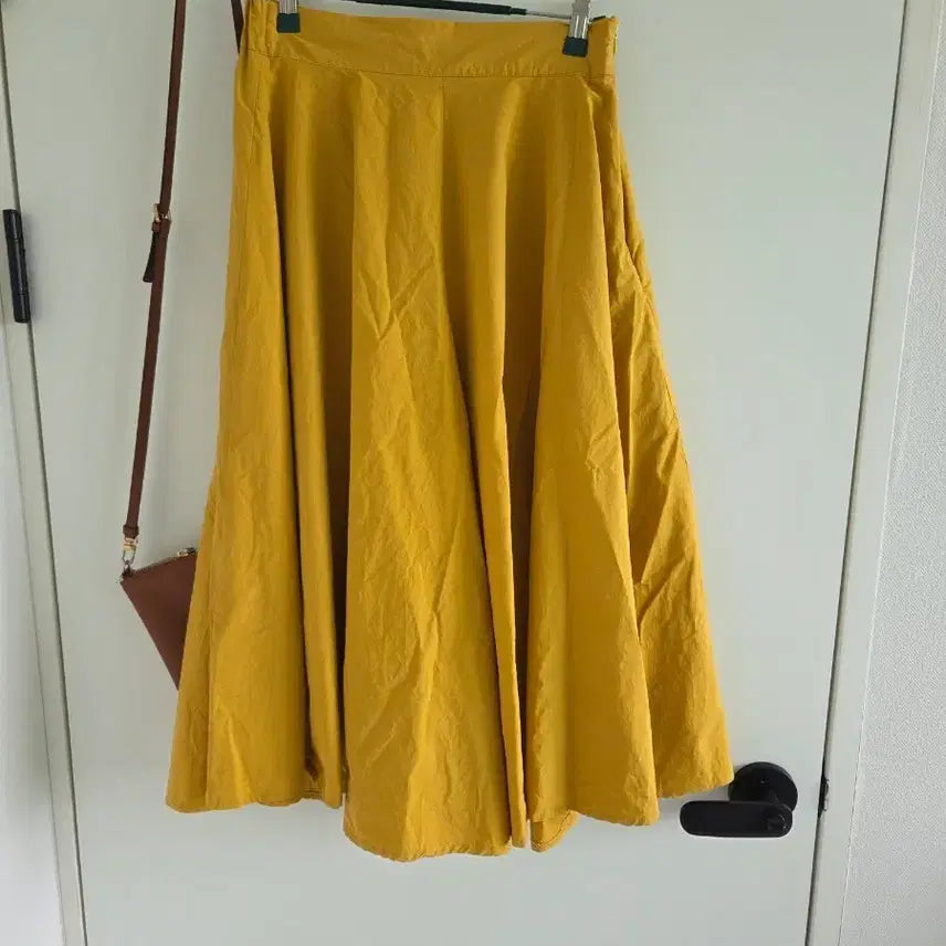[BUNJANG] Mustard Yellow Flare Skirt Pants / 머스타드 옐로우 플레어 스커트 바지