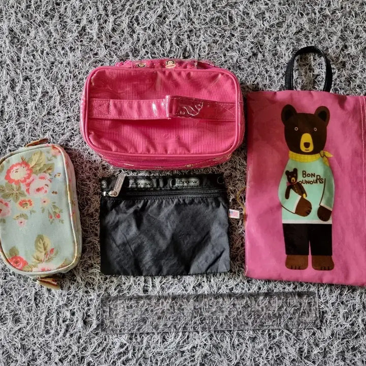 [SOLD OUT] 레스포삭 파우치외 (총4개)