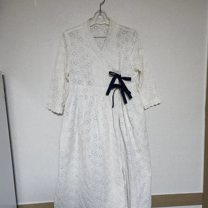 [BUNJANG] Lace Punching Cheollik Hanbok Slim Size 77 / 레이스 펀칭 철릭 생활한복 슬림77