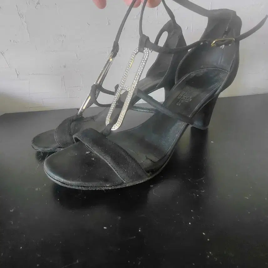 [BUNJANG] Hermes Black Suede Sandals / 에르메스 블랙 샌들 스웨이드 H 장식 38 1/2