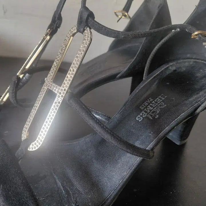 [BUNJANG] Hermes Black Suede Sandals / 에르메스 블랙 샌들 스웨이드 H 장식 38 1/2