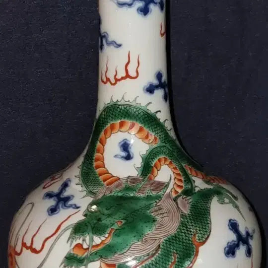 [BUNJANG] Kangxi Period Two-Color Dragon Pattern Vase / 강희년제 투채 운용문 오래된 화병 높30 지16 중국도자기 고도자 골통품