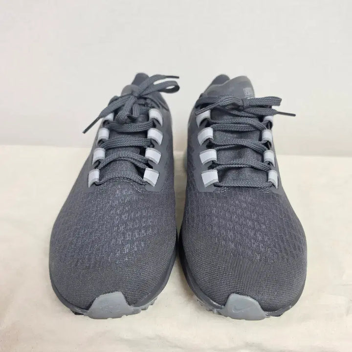 [BUNJANG] Nike Air Zoom Pegasus 37 Running Shoes (Size 260) / 260나이키 에어 줌 페가수스37 런닝화 -696