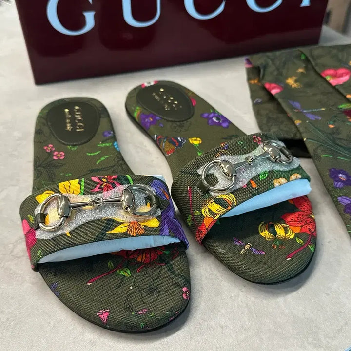 [SOLD OUT] 정품/ 구찌(Gucci) 플로럴 호스빗 슬라이드 샌들 슬리퍼