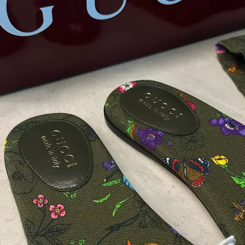 [SOLD OUT] 정품/ 구찌(Gucci) 플로럴 호스빗 슬라이드 샌들 슬리퍼