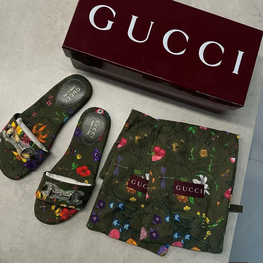 [SOLD OUT] 정품/ 구찌(Gucci) 플로럴 호스빗 슬라이드 샌들 슬리퍼
