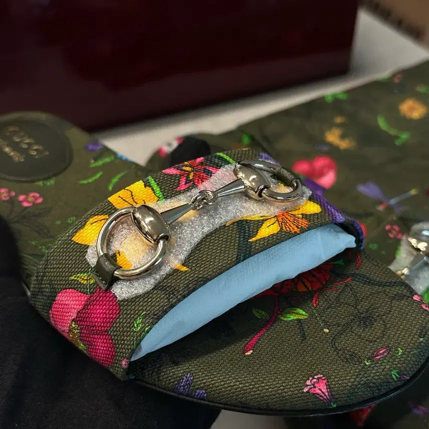 [SOLD OUT] 정품/ 구찌(Gucci) 플로럴 호스빗 슬라이드 샌들 슬리퍼