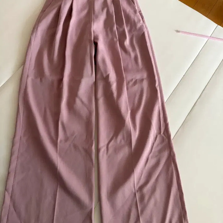 [BUNJANG] Sie Avang Wide Trousers Grayse You / Sie 시에 아방 와이드 트라우저 슬랙스 핑크 플로움 그레이스유