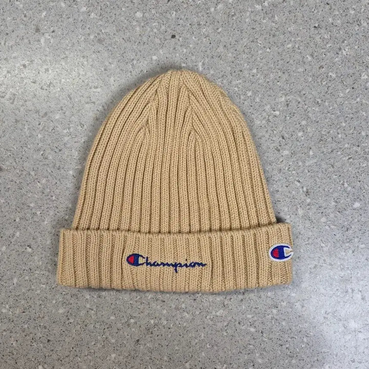[BUNJANG] Champion Unisex Beanie Beige / [챔피온]남녀공용 비니 판매합니다(사이즈: 57~59cm/색상: 베이지)