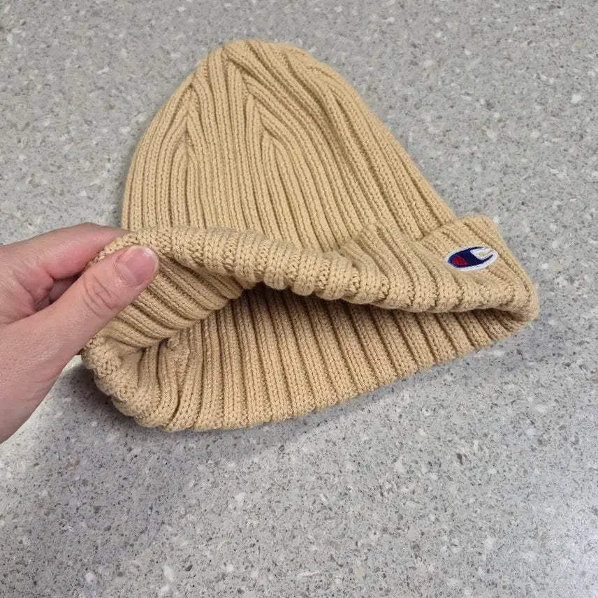 [BUNJANG] Champion Unisex Beanie Beige / [챔피온]남녀공용 비니 판매합니다(사이즈: 57~59cm/색상: 베이지)