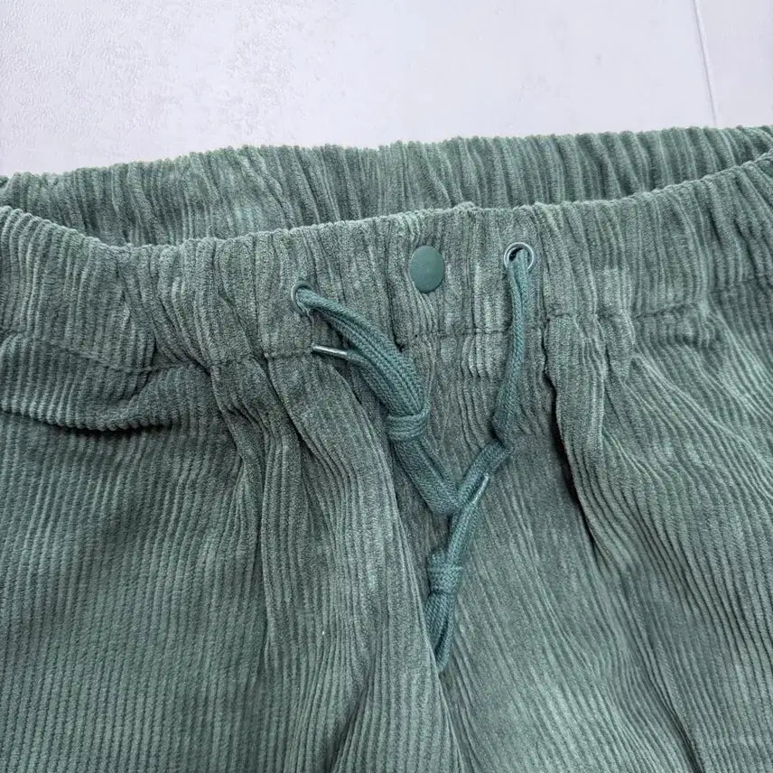 [BUNJANG] Whideout Corduroy Bending Pants - Green / whideout 와이드아웃 코듀로이 밴딩 팬츠 그린