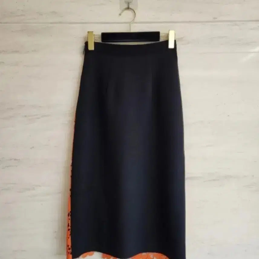 [SOLD OUT] MSGM 레이스자수 하이웨스트 스커트 44사이즈