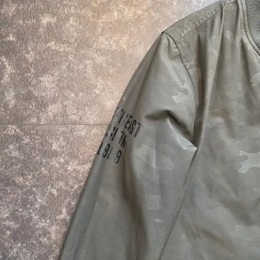 [BUNJANG] NBA Charlotte Hornets Camo Long Jacket - M / NBA 샬롯 호네츠 카모 롱 자켓 -M