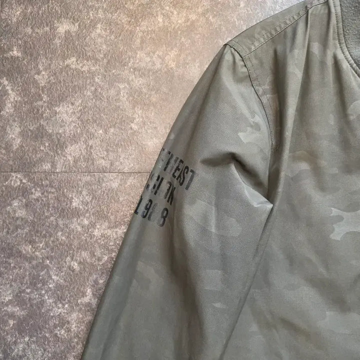 [BUNJANG] NBA Charlotte Hornets Camo Long Jacket - M / NBA 샬롯 호네츠 카모 롱 자켓 -M