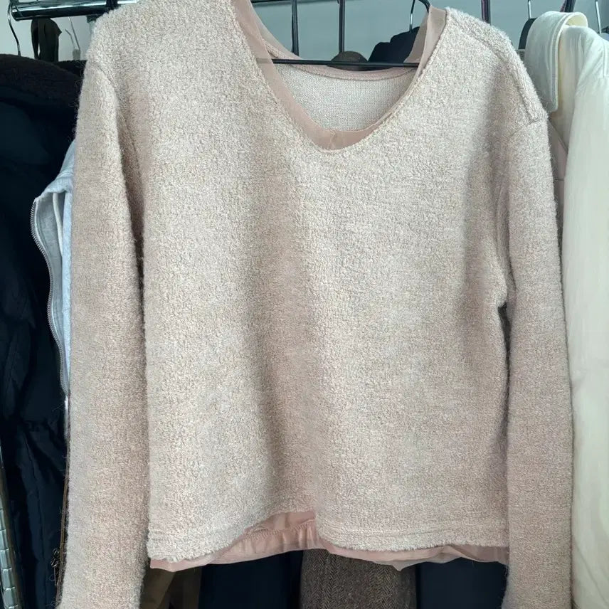 [BUNJANG] Yuje Fluffy Silk Knit Pink Beige / yuje 유제 FLUFFY SILK KNIT 핑크베이지