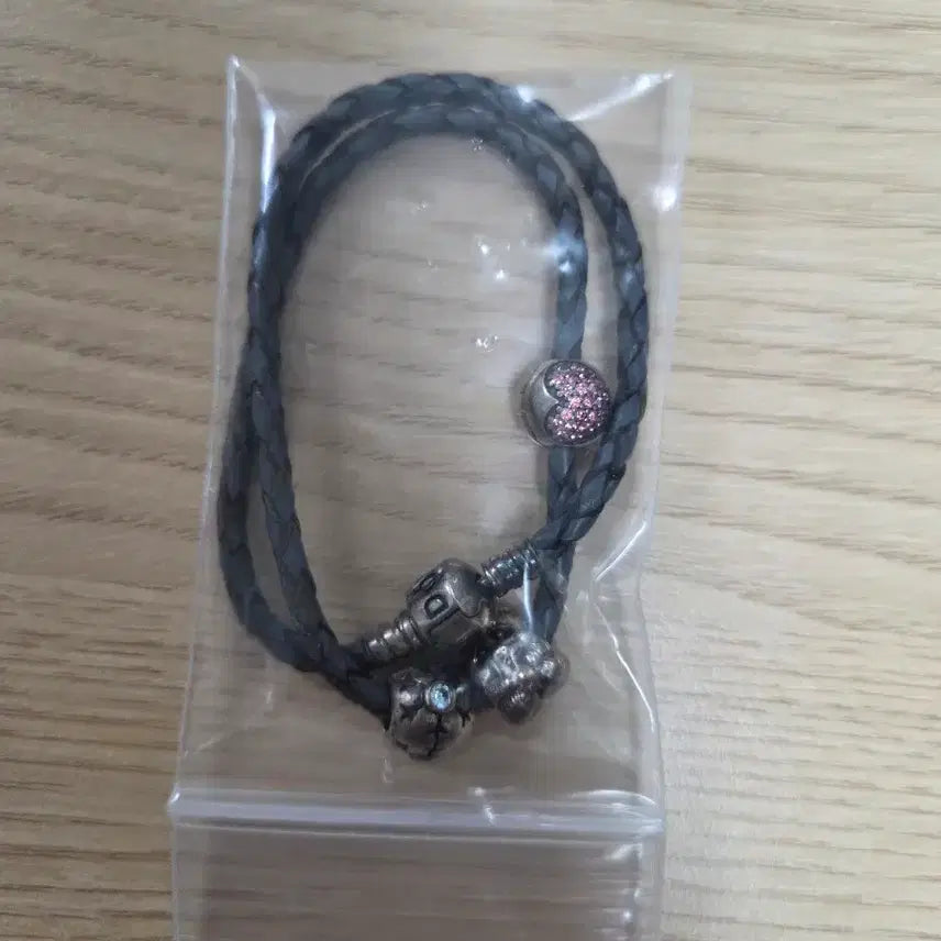 [BUNJANG] Pandora Leather Bracelet with Charms / 판도라 가죽 팔찌 (참 포함)