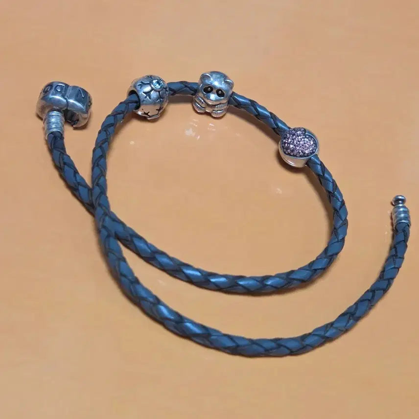 [BUNJANG] Pandora Leather Bracelet with Charms / 판도라 가죽 팔찌 (참 포함)
