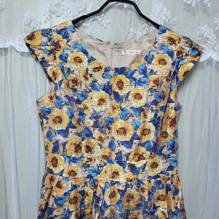 [BUNJANG] Satin Floral Pattern Midi Dress / 샤틴 Satin 플라워 패턴 원피스