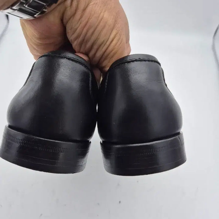 [BUNJANG] Ferragamo Black Gancini Loafers Men&
